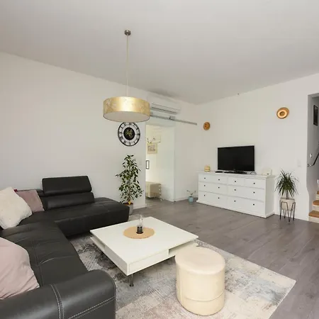 公寓 Nicole 斯维蒂佩塔