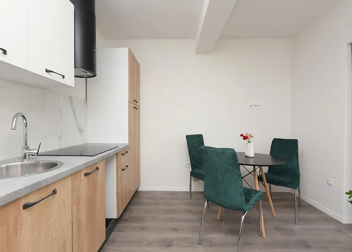 Апартаменты Nicole *